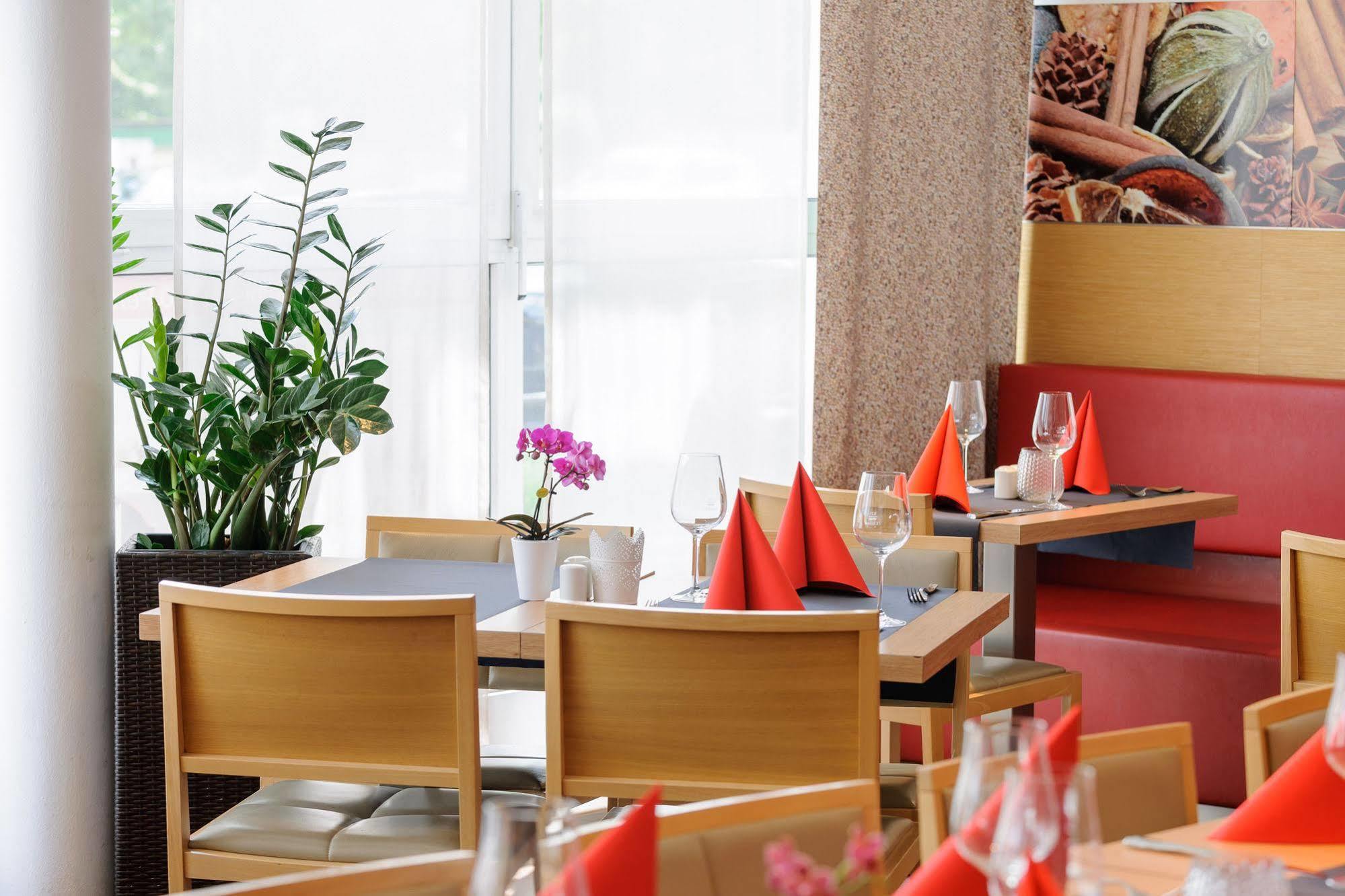Hotel Muenchen-schwabing 2*